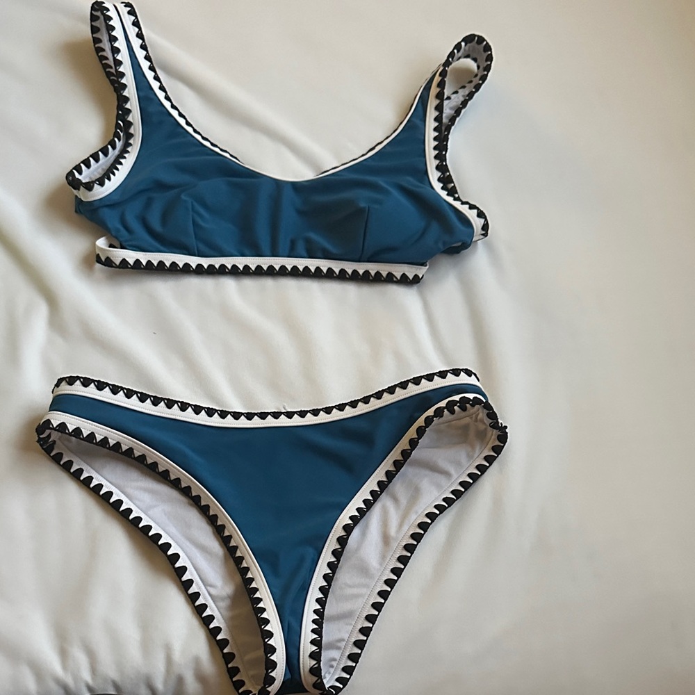 Cupshe Teal and White Bikini Set